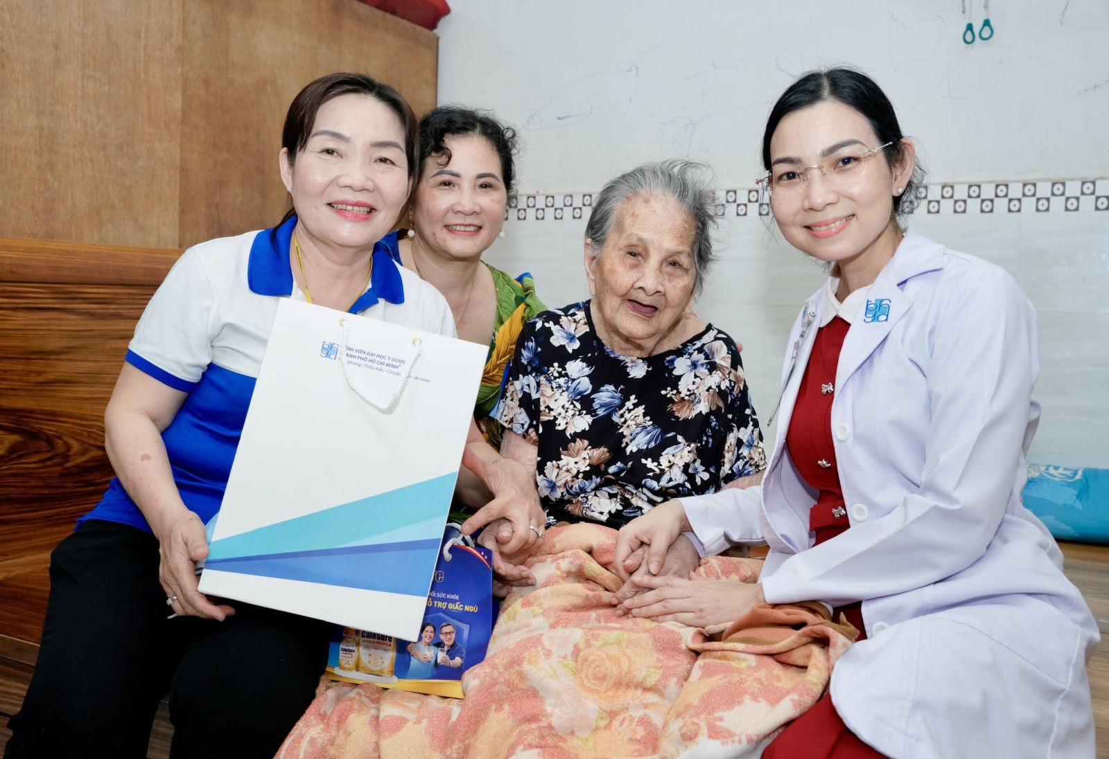 Tham me anh hung 4.jpg